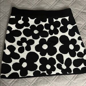 H&M Black and White Floral Mini Skirt